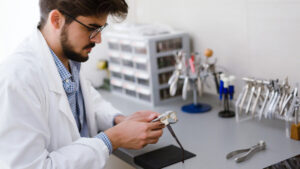 reparer une monture de lunette